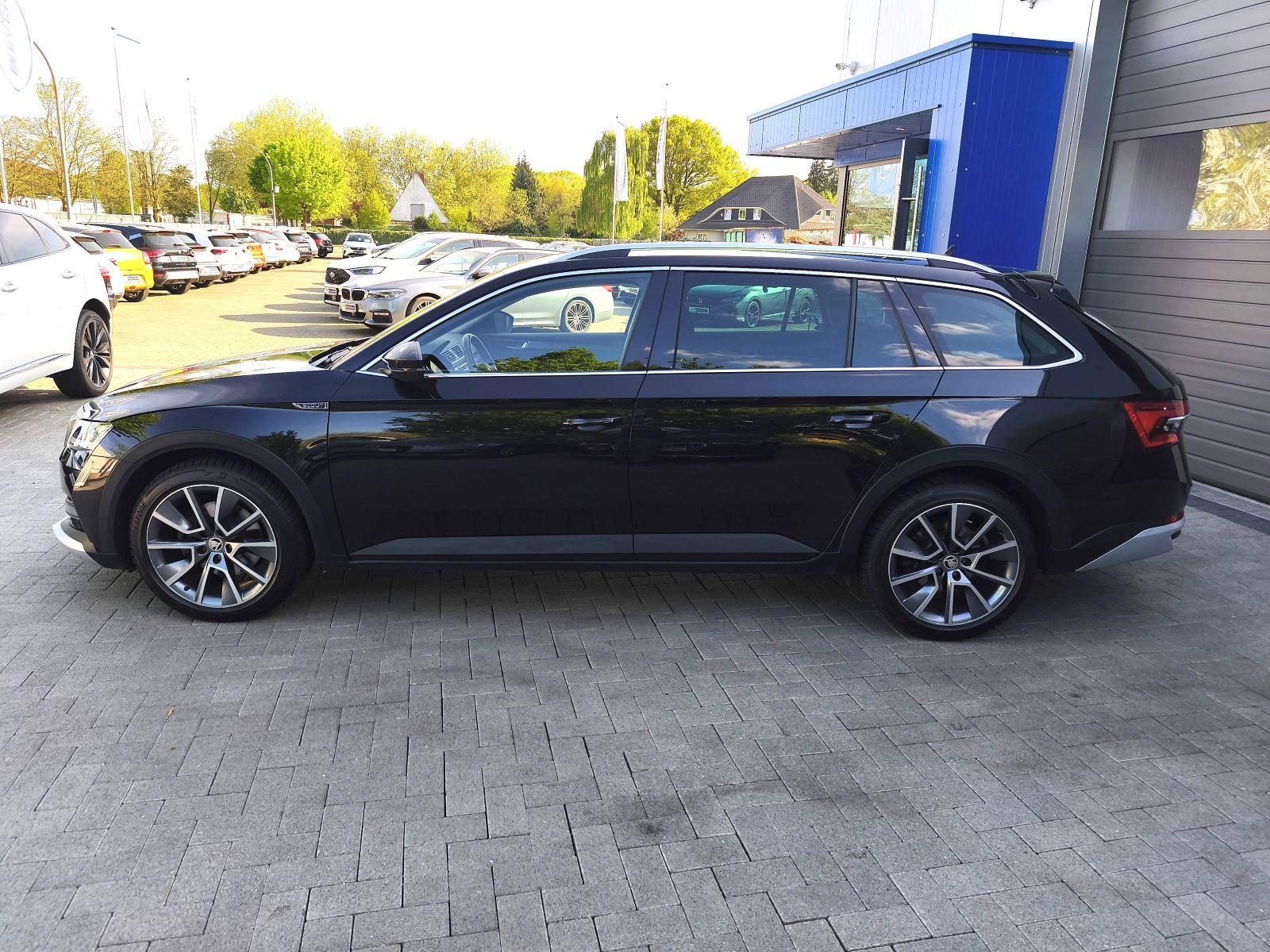 Skoda Superb Combi 4x4 Scout LED/AHK/Kam/VirCo/ACC/Navi