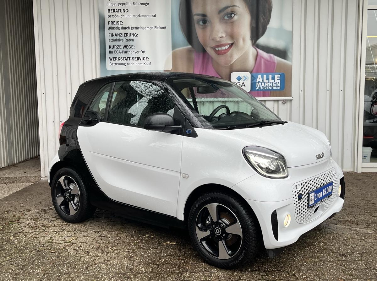 Smart ForTwo EQ*EXCLUSIVE*22kW*PANORAMA*MEDIA*SHZ*CAM*PDC*LED*ALU*