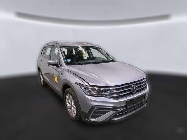 Volkswagen Tiguan Allspace Life Navi 7 Sitze AHK LED ACC El. Heckklappe Winte